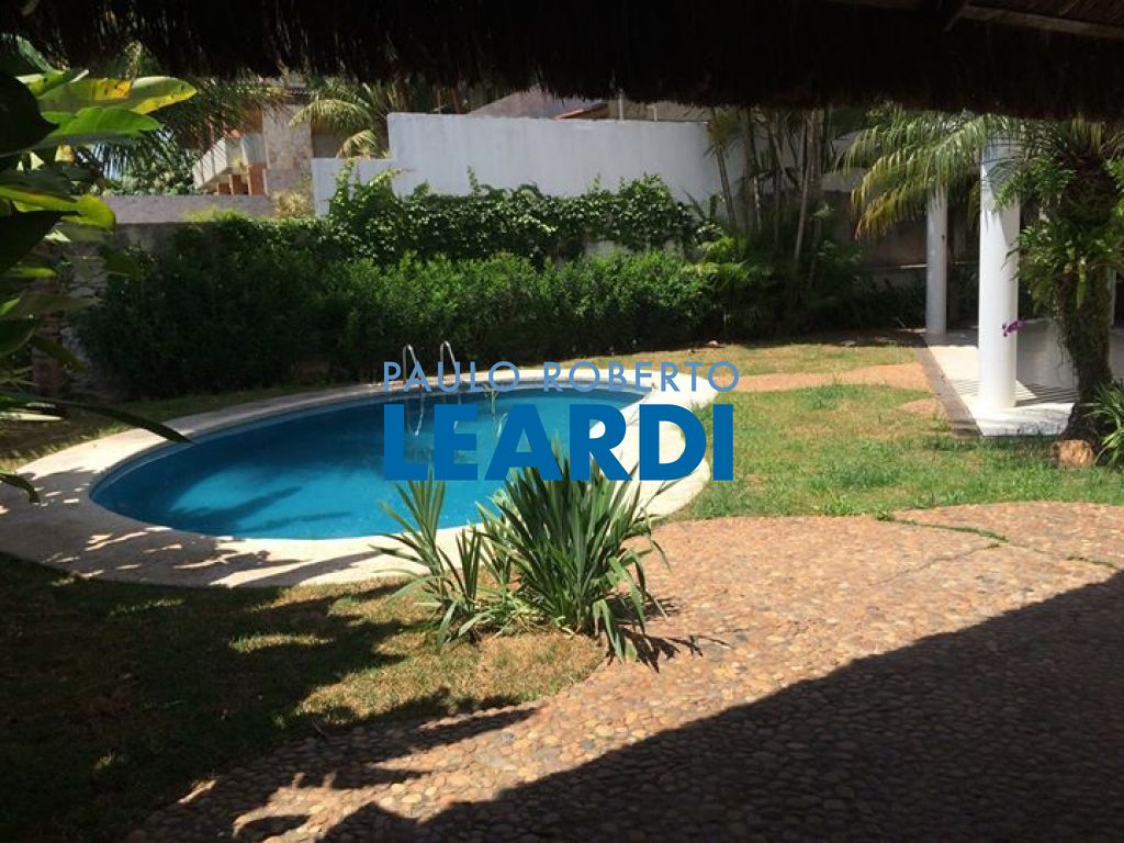 Casa de Condomínio