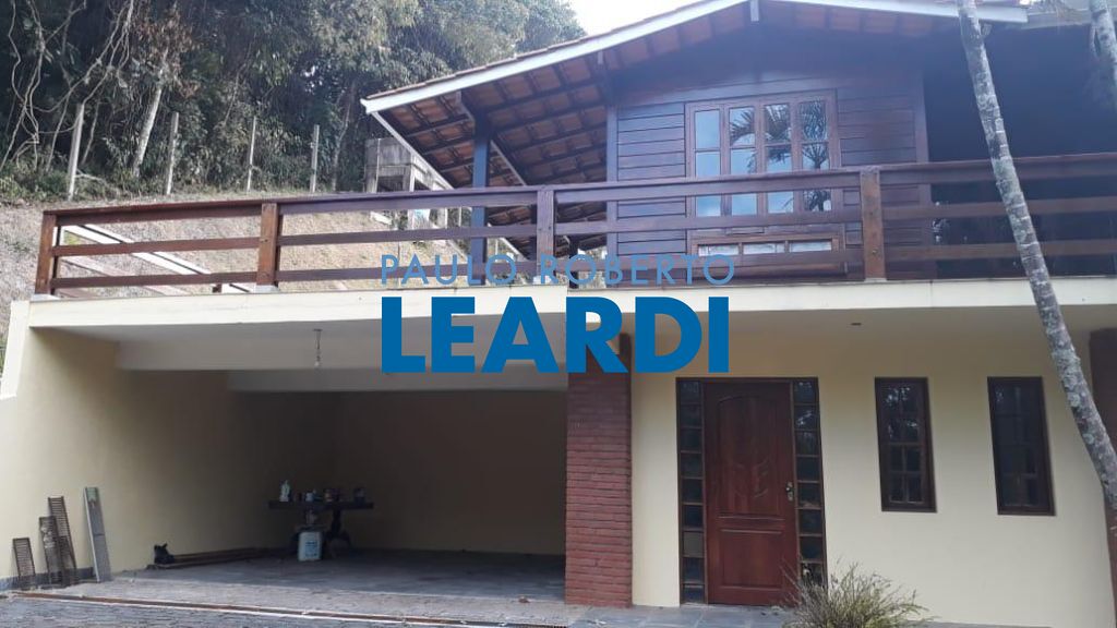 Casa de Condomínio