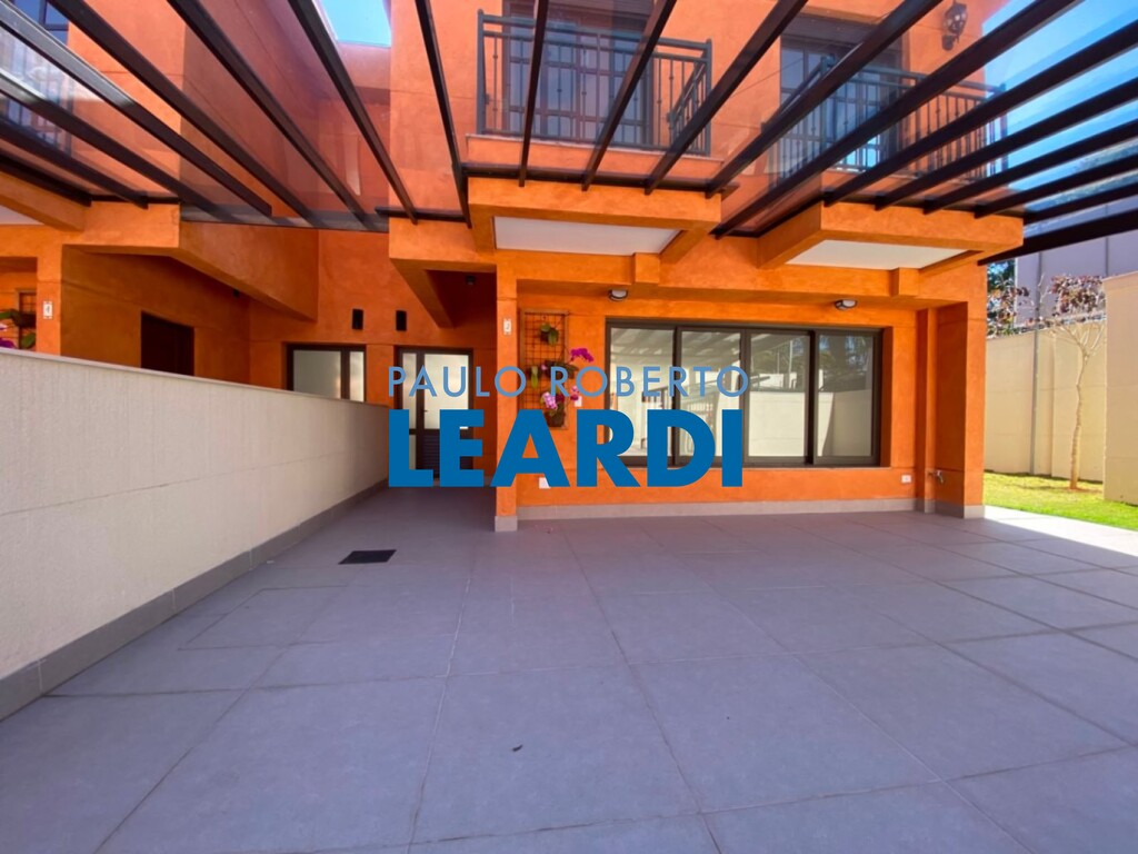 Casa de Condomínio