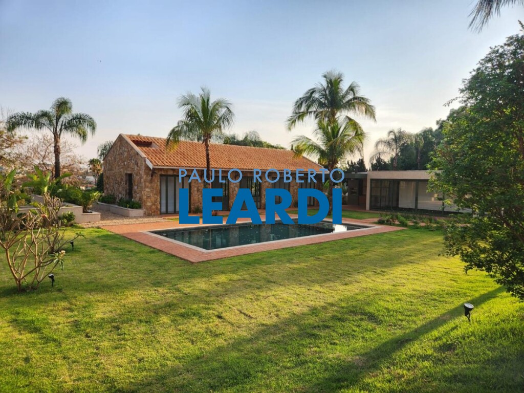 Casa de Condomínio