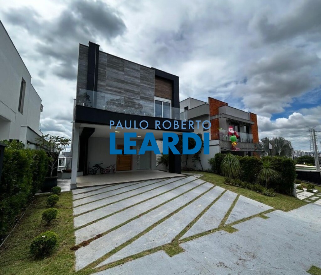 Casa de Condomínio