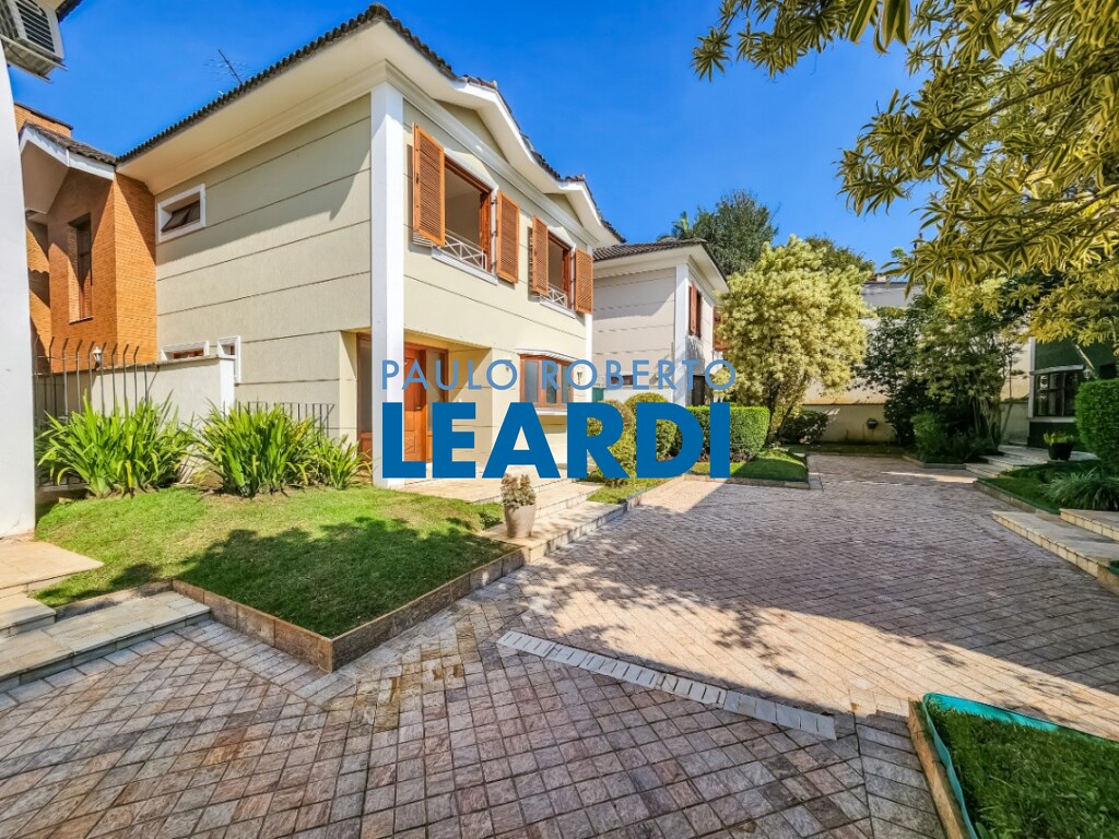 Casa de Condomínio