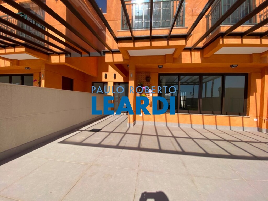 Casa de Condomínio
