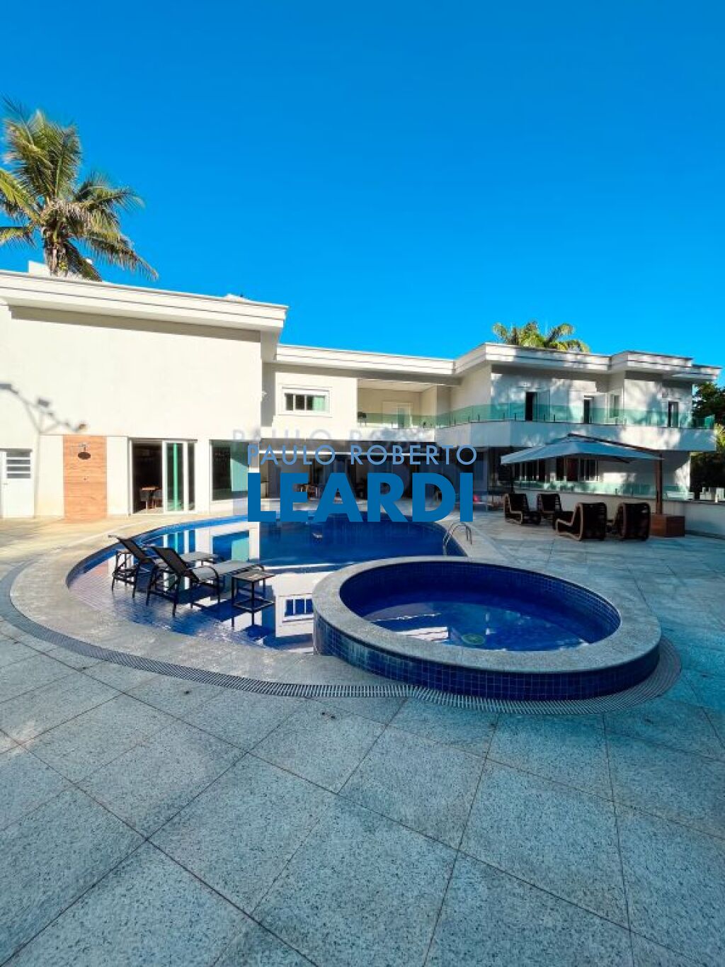 Casa de Condomínio