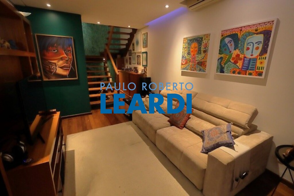 Casa de Condomínio